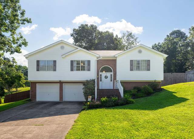 Property at 10111 Rolling Wind Dr, Soddy Daisy, TN 37379, 3 beds, 2 baths