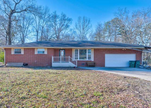 Property at 336 Fernwood Dr, Rossville, GA 30741, 4 beds, 2 baths