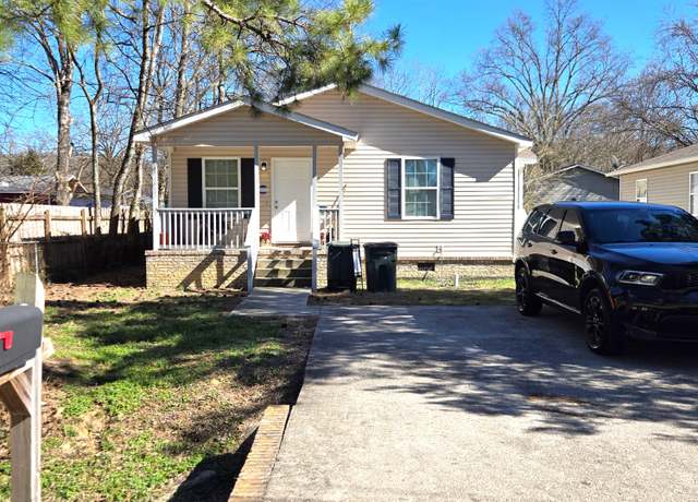 Property at 2610 Roanoke Ave, Chattanooga, TN 37406, 3 beds, 2 baths