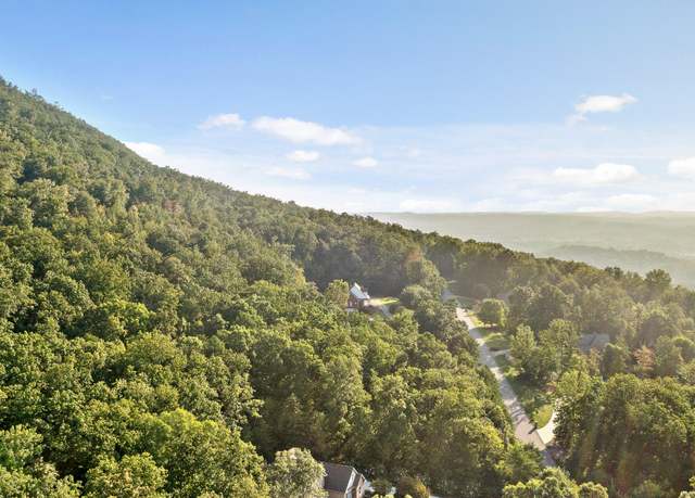 Property at 7783 Rocky Ledge Dr, Hixson, TN 37343