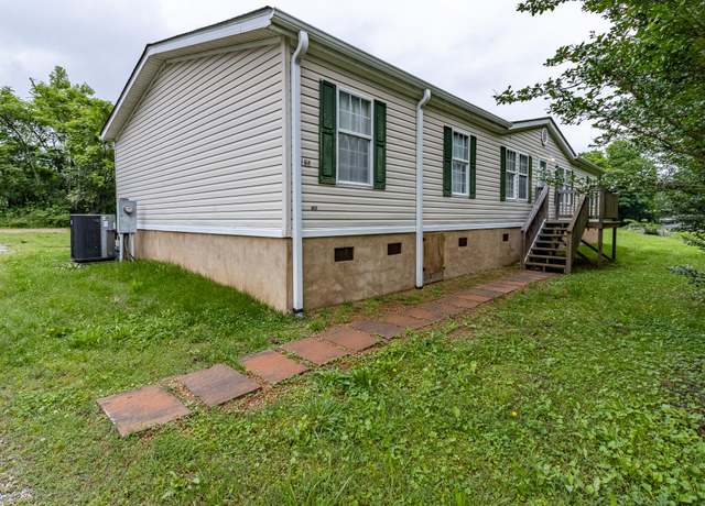 Property at 325 Ducktown St, Soddy Daisy, TN 37379, 3 beds, 2 baths