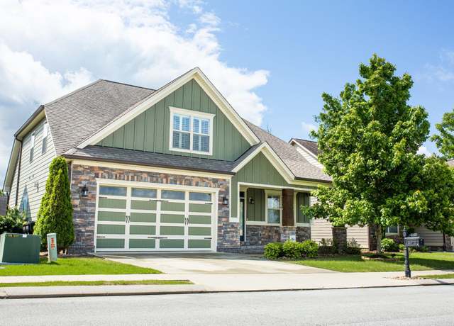 Property at 7992 Frostwood Ln, Ooltewah, TN 37363, 3 beds, 2.5 baths