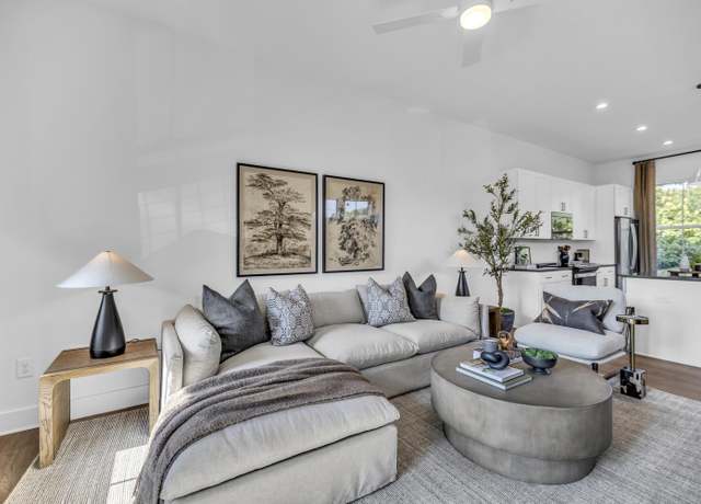 Property at 620 Belle Trace Cir #104, Chattanooga, TN 37405, 2 beds, 2 baths