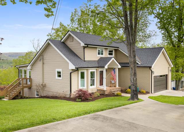Property at 5977 Crestview Dr, Hixson, TN 37343, 4 beds, 2.5 baths