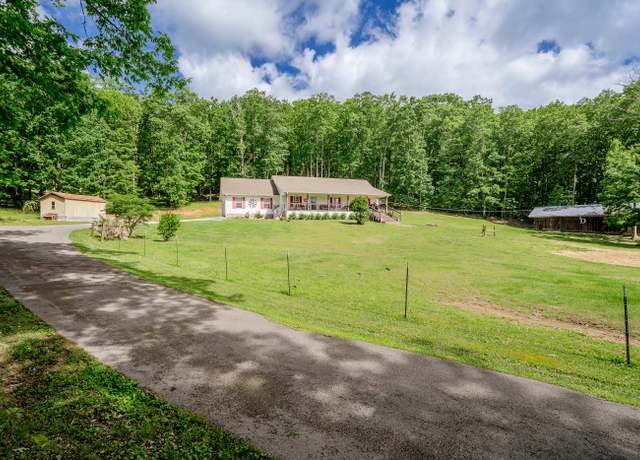 Property at 2163 Red Leaf Ln, Soddy Daisy, TN 37379, 3 beds, 2 baths