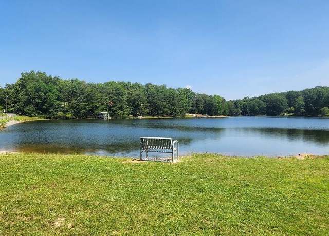 Property at 227 Lake Shore Dr, Pikeville, TN 37367, 3 beds, 2 baths