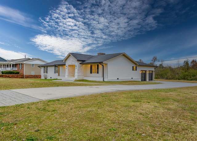 Property at 7912 Shallowmeade Ln, Chattanooga, TN 37421, 4 beds, 2 baths