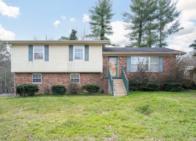 Property at 8 E Sharon Cir, Ringgold, GA 30736, 4 beds, 2 baths
