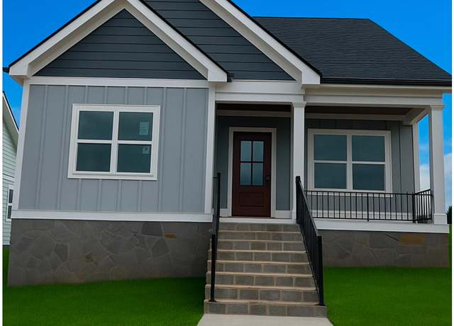 Property at 102 Sunset Dr, Trenton, GA 30752, 3 beds, 2 baths
