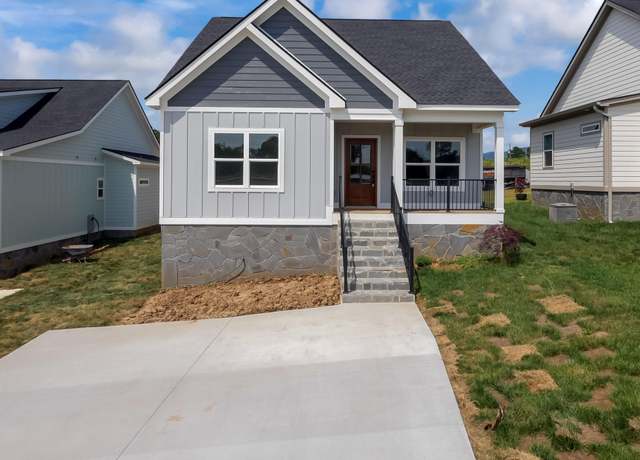 Property at 102 Sunset Dr, Trenton, GA 30752, 3 beds, 2 baths