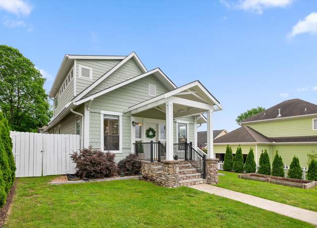 Property at 506 Tucker St, Chattanooga, TN 37405, 4 beds, 3 baths
