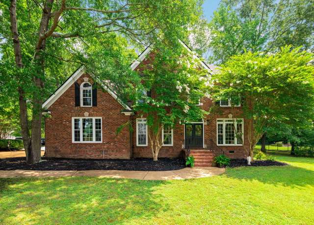 Property at 6724 St Clair Way, Hixson, TN 37343, 5 beds, 3 baths