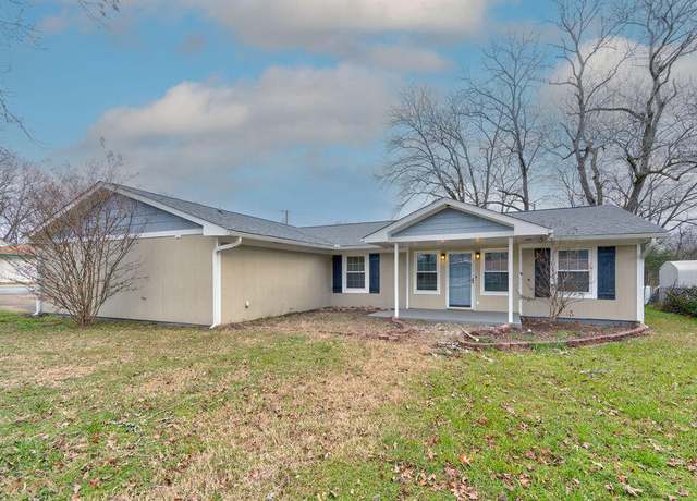 Property at 201 Shelby Street St, Fort Oglethorpe, GA 30742, 3 beds, 2 baths