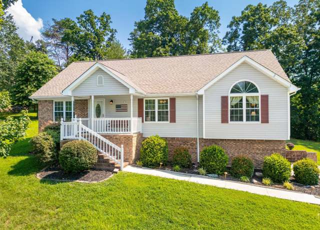 Property at 403 Ashley Dr, Soddy Daisy, TN 37379, 3 beds, 2 baths