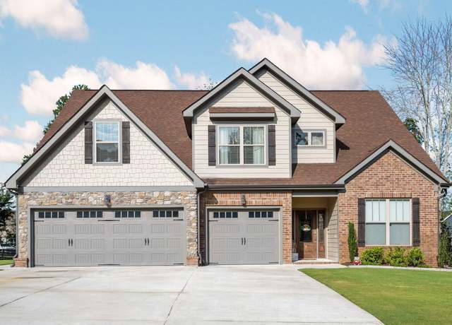 Property at 7226 Greenmont Cir, Ooltewah, TN 37363, 4 beds, 4 baths