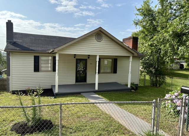Property at 905 Mcadoo St, Clinton, TN 37716, 4 beds, 2.5 baths
