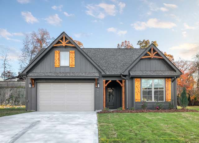 Property at 31 Storyvale Ln, Hixson, TN 37343, 3 beds, 2 baths