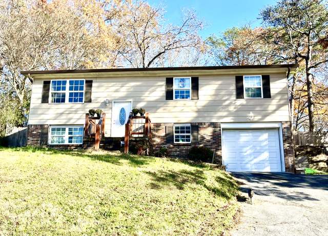 Property at 6606 Hillbrook Ln, Hixson, TN 37343, 3 beds, 2 baths