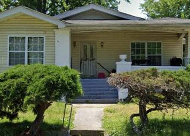 Property at 2510 Oak St St, Chattanooga, TN 37404, 3 beds, 2 baths