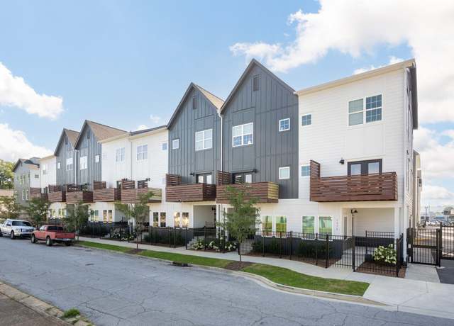 Property at 1966 Mitchell Ave, Chattanooga, TN 37408, 3 beds, 2.5 baths