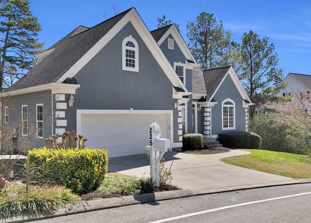 Property at 225 Blue Jay Pkwy, Ringgold, GA 30736, 4 beds, 2.5 baths