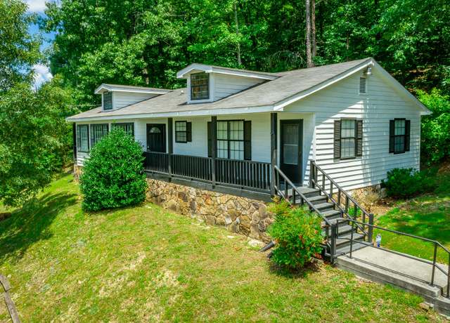Property at 1360 Highland Rd, Chattanooga, TN 37415, 5 beds, 1 bath