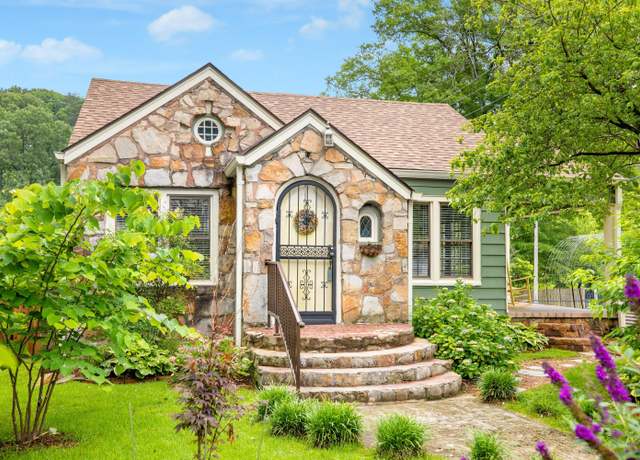 Property at 4220 St Elmo Ave, Chattanooga, TN 37409, 3 beds, 2.5 baths