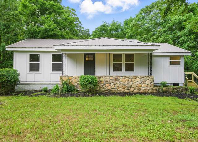 Property at 8427 Springfield Rd, Soddy Daisy, TN 37379, 3 beds, 2 baths