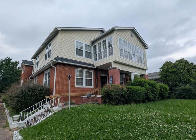 Property at 251 Glenwood Dr, Chattanooga, TN 37404, 5 beds, 2.5 baths
