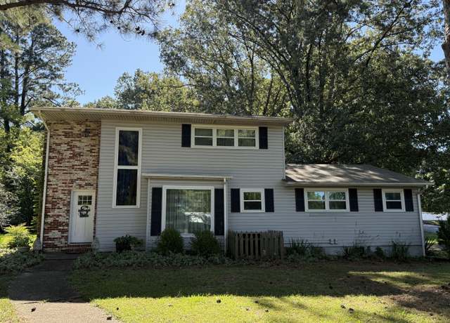 Property at 7302 Faye Ave, Chattanooga, TN 37421, 4 beds, 3.5 baths