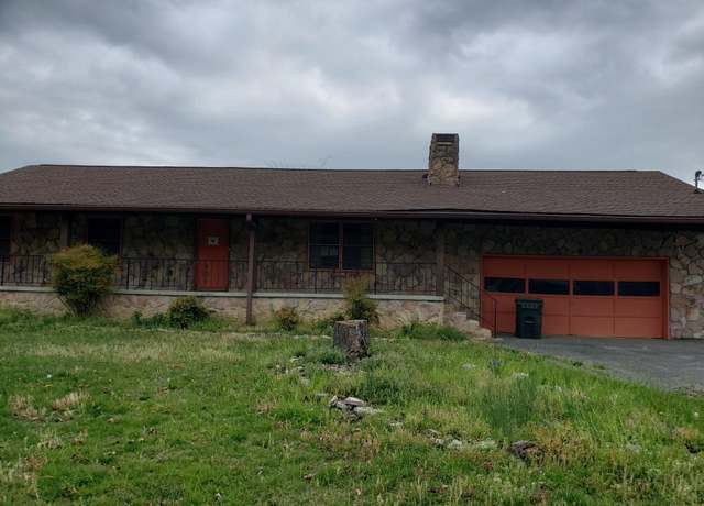 Property at 1708 Cannon Dr, Fort Oglethorpe, GA 30742, 3 beds, 2 baths