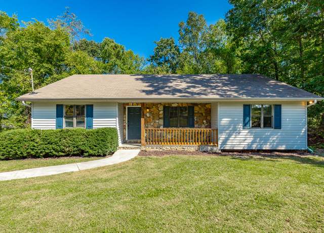 Property at 302 Shannon Dr, Ringgold, GA 30736, 3 beds, 2 baths