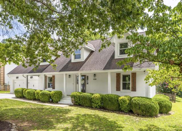 Property at 8520 Horseshoe Bend Ln, Ooltewah, TN 37363, 3 beds, 2.5 baths