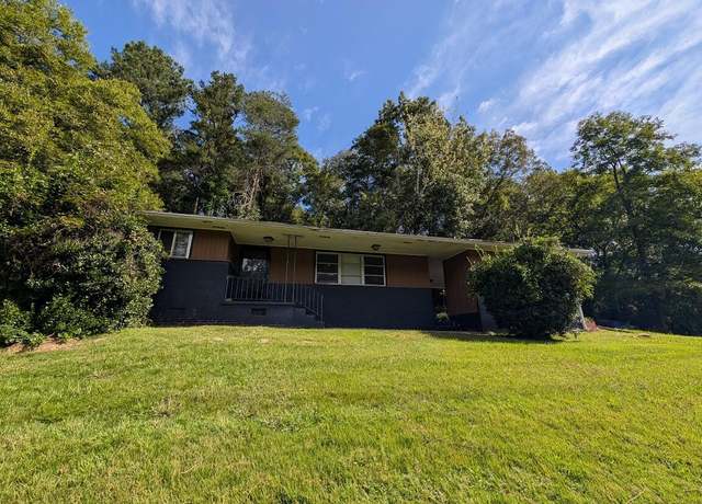 Property at 3715 Rollingwood Dr, Chattanooga, TN 37406, 3 beds, 2 baths