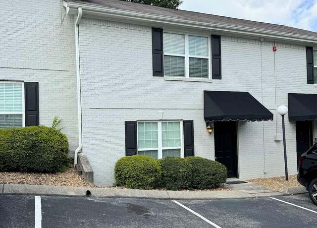 Property at 1109 Maple Tree Ln, Chattanooga, TN 37421, 2 beds, 2.5 baths