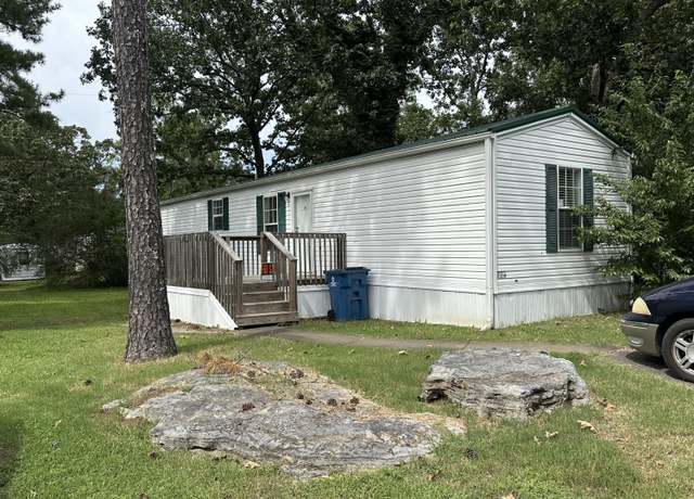 Property at 220 Trace Ln, Rossville, GA 30741, 3 beds, 1 bath