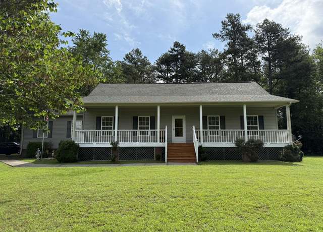 Property at 614 Pike Dr, Trenton, GA 30752, 3 beds, 2.5 baths