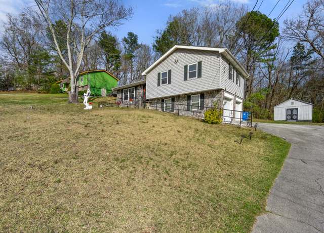 Property at 2427 Leann Cir, Chattanooga, TN 37406, 3 beds, 1.5 baths