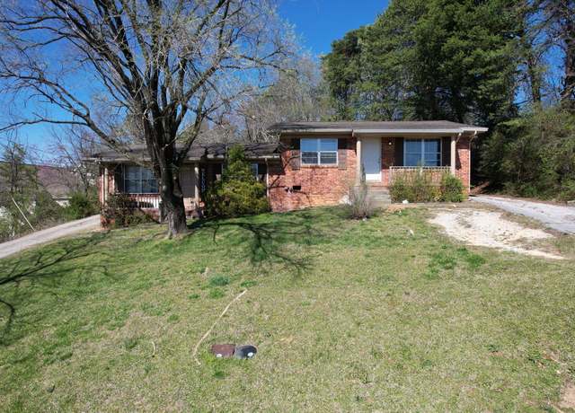 Property at 6325 Plantation Dr, Chattanooga, TN 37416, 4 beds, 2 baths