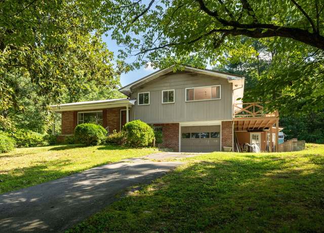 Property at 1004 Cave Springs Rd, Hixson, TN 37343, 3 beds, 2.5 baths