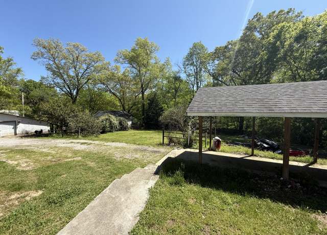 Property at 103 Schmitt Ln, Rossville, GA 30741, 5 beds, 3 baths