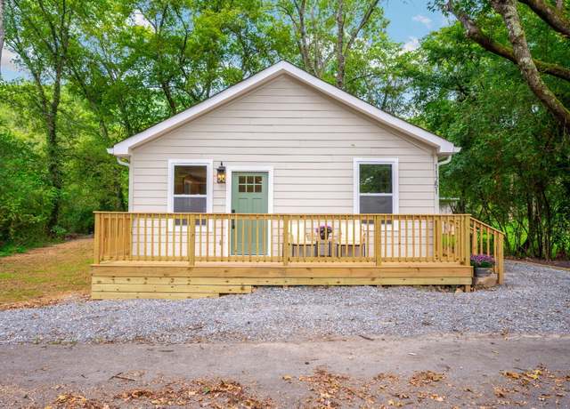 Property at 11251 Hallett St, Soddy Daisy, TN 37379, 2 beds, 2 baths