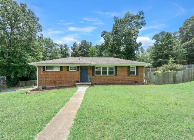 Property at 176 Hilltop Dr, Rossville, GA 30741, 3 beds, 1.5 baths