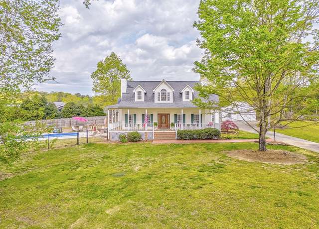 Property at 407 Bethany Dr, Dalton, GA 30721, 3 beds, 2.5 baths