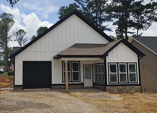 Property at 1215 Parkstone Dr NW, Cleveland, TN 37312, 2 beds, 2 baths