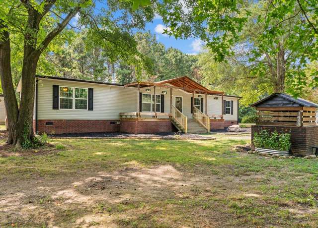 Property at 1483 Resaca Lafayette Rd NW, Resaca, GA 30735, 4 beds, 3 baths