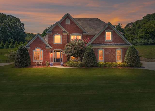 Property at 153 Thorncrest Dr, Ringgold, GA 30736, 4 beds, 4.5 baths