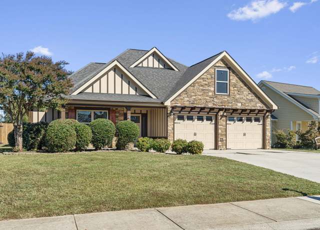 Property at 105 Holly Oak Ln, Ringgold, GA 30736, 3 beds, 2 baths