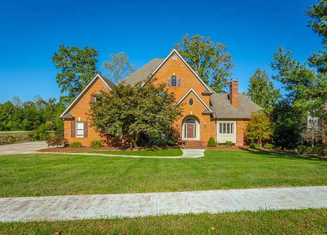 Property at 25 Ridgerock Dr, Signal Mountain, TN 37377, 4 beds, 3.5 baths