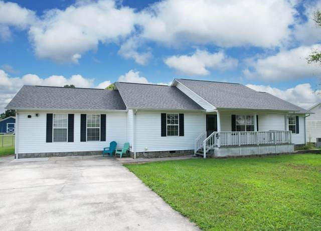 Property at 295 Sky Dr, Dayton, TN 37321, 3 beds, 2.5 baths